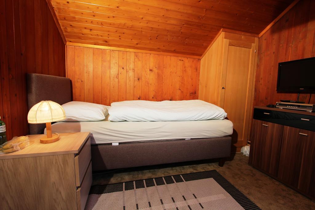Hotel-Restaurant Alpina Innertkirchen Room photo