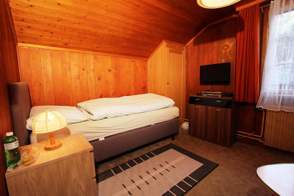 Hotel-Restaurant Alpina Innertkirchen Room photo